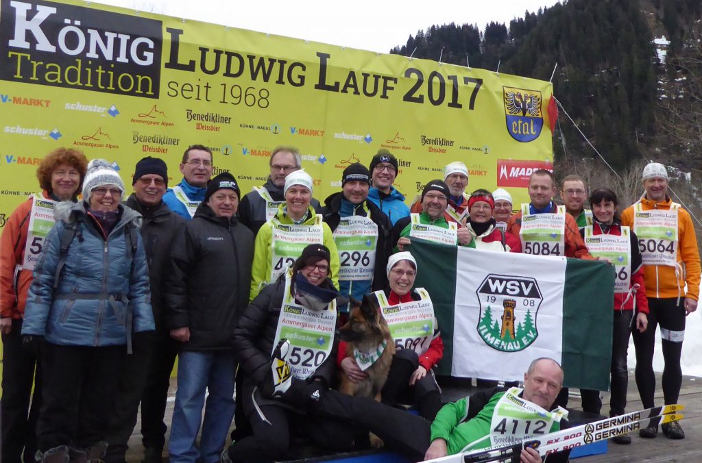Gruppenfoto der Vereinsmitglieder beim König-Ludwig-Lauf 2017